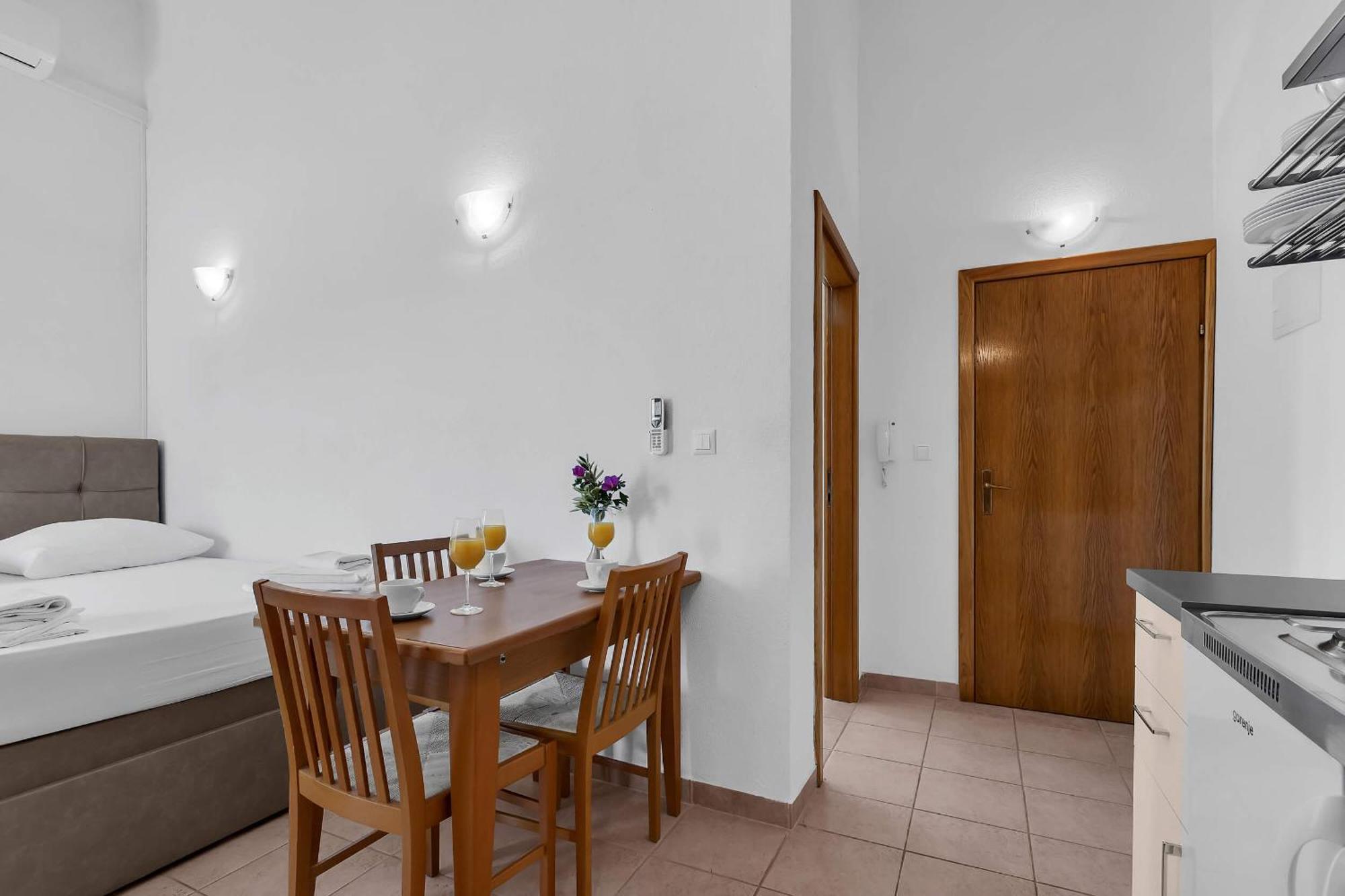 Apartments Marin Brela Ngoại thất bức ảnh