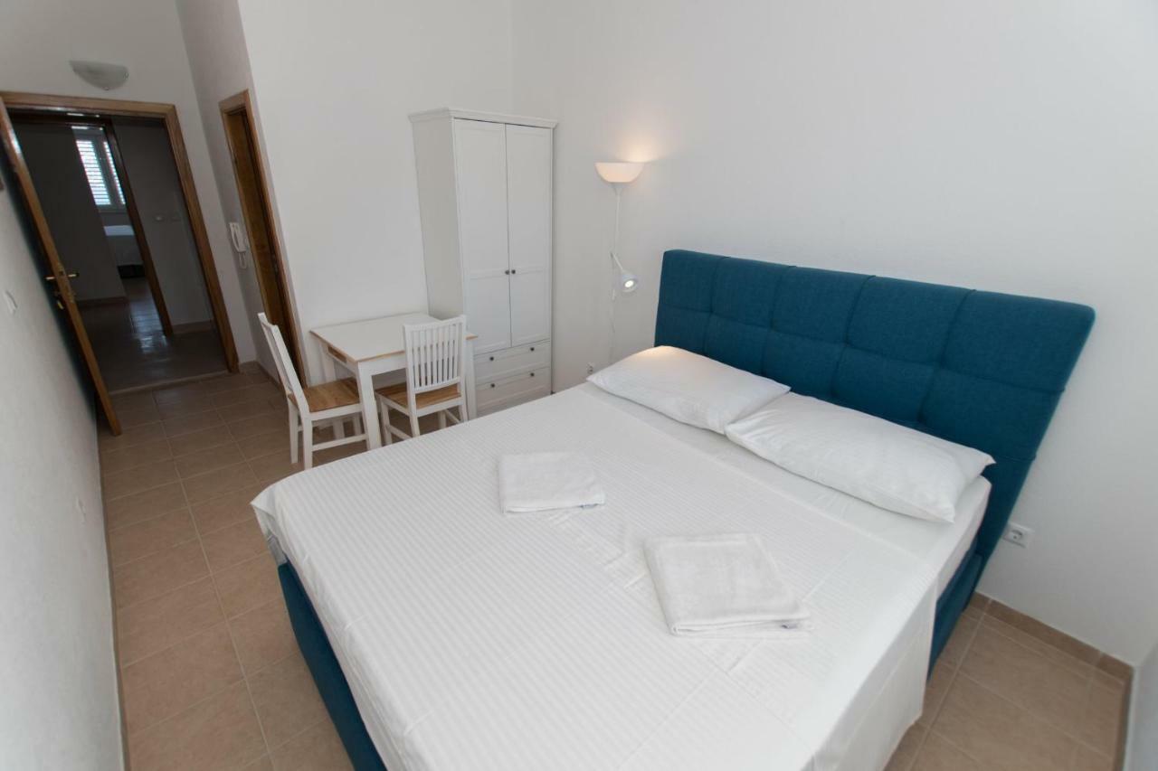 Apartments Marin Brela Ngoại thất bức ảnh
